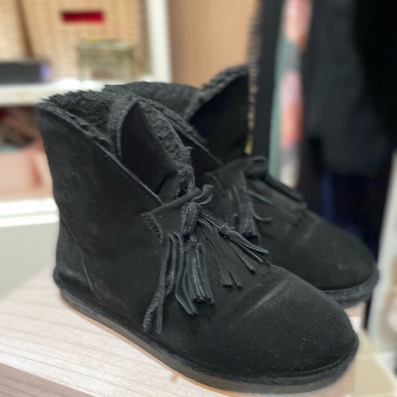 Bearpaw chukka booties - Picture 1 of 4